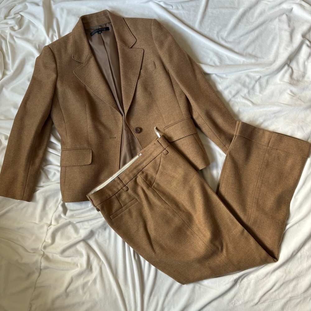 Ann Klein Will Beige Suit with matching pants